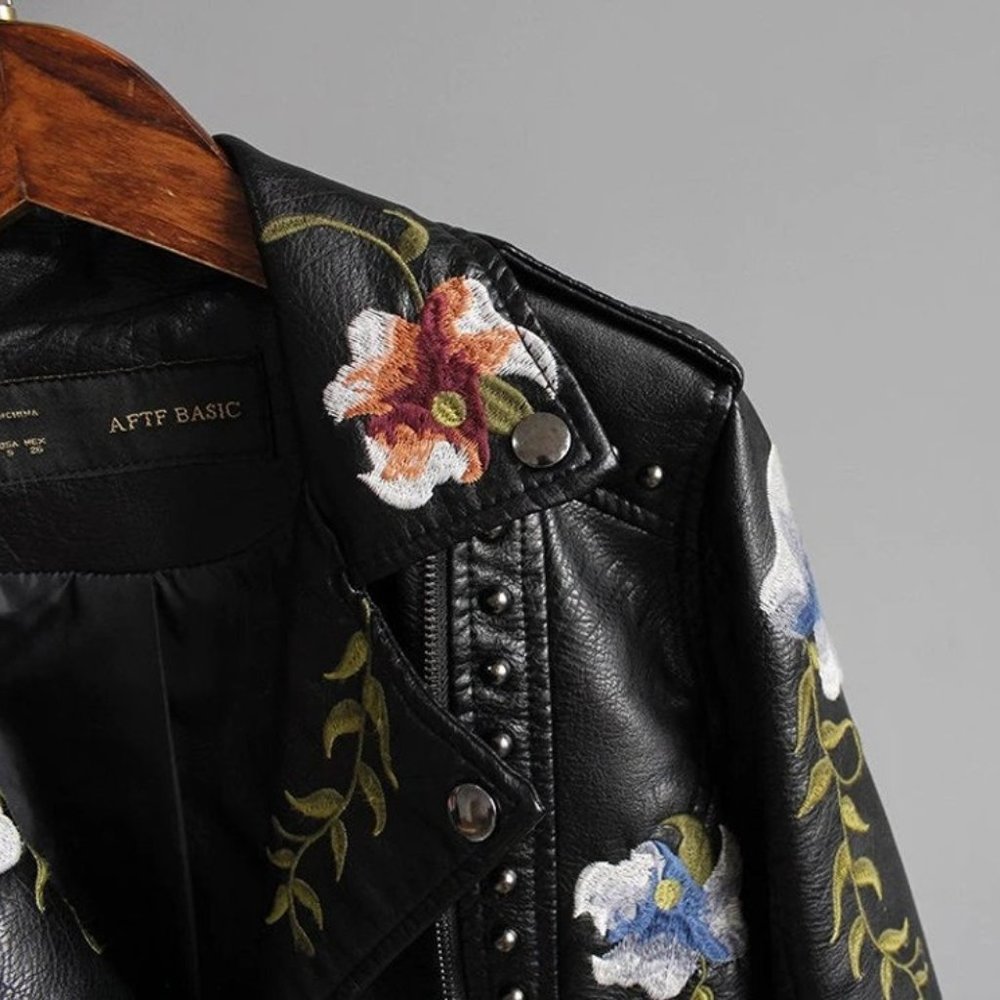 Beautiful Embroiderd Leather Jacket - Picture 9 of 10